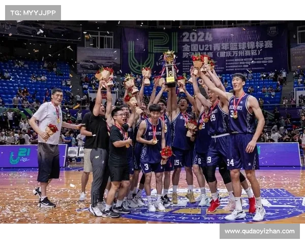 CBA常规赛:新疆伊力特胜浙江稠州银行 CBA常规赛:新疆伊力特胜浙江稠州银行